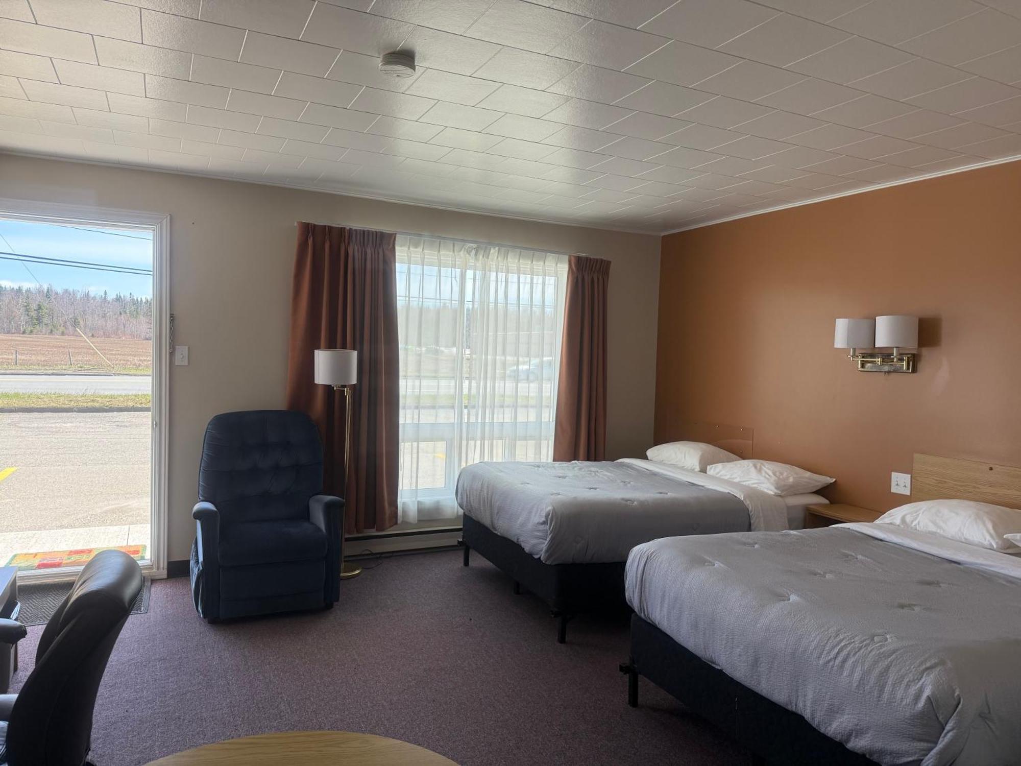 Hotel Le Campagnard Matane Zewnętrze zdjęcie